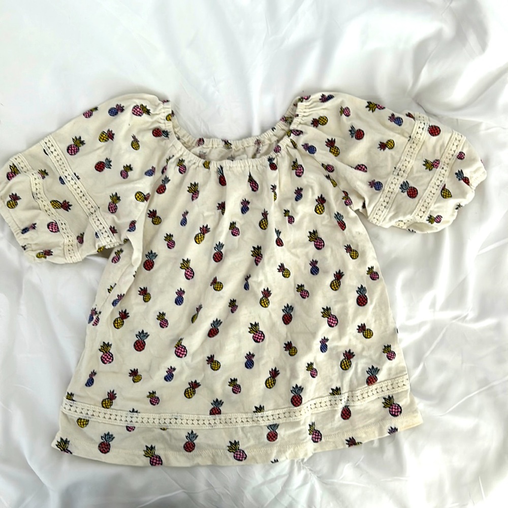 Girls GAP Pineapple top size small
